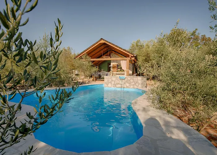 Haus Mit Pool- 50 Meter Vom Entfernt By Interhome * Punat