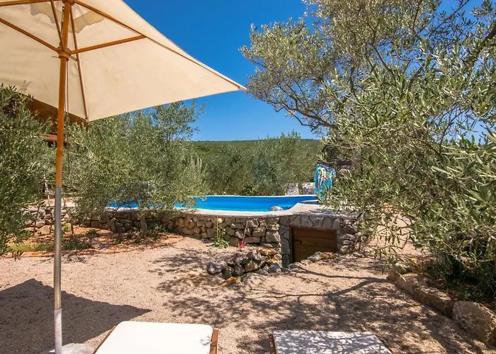 Dom wakacyjny Haus Mit Pool- 50 Meter Vom Entfernt By Interhome Punat
