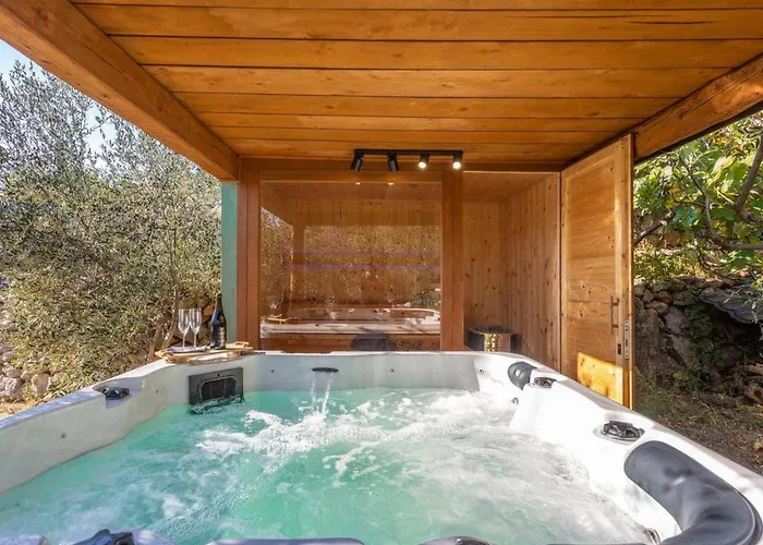 別荘 Haus Mit Pool- 50 Meter Vom Entfernt By Interhome *